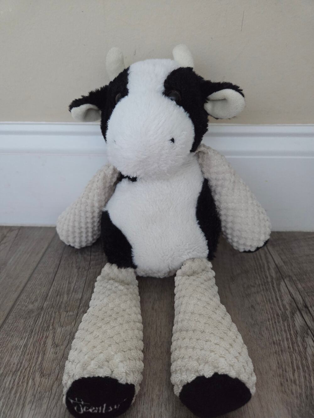 Scentsy Buddy Cow Plush Stuffed Animal Toy w/ Happy Go Lucky Scent Pak‎